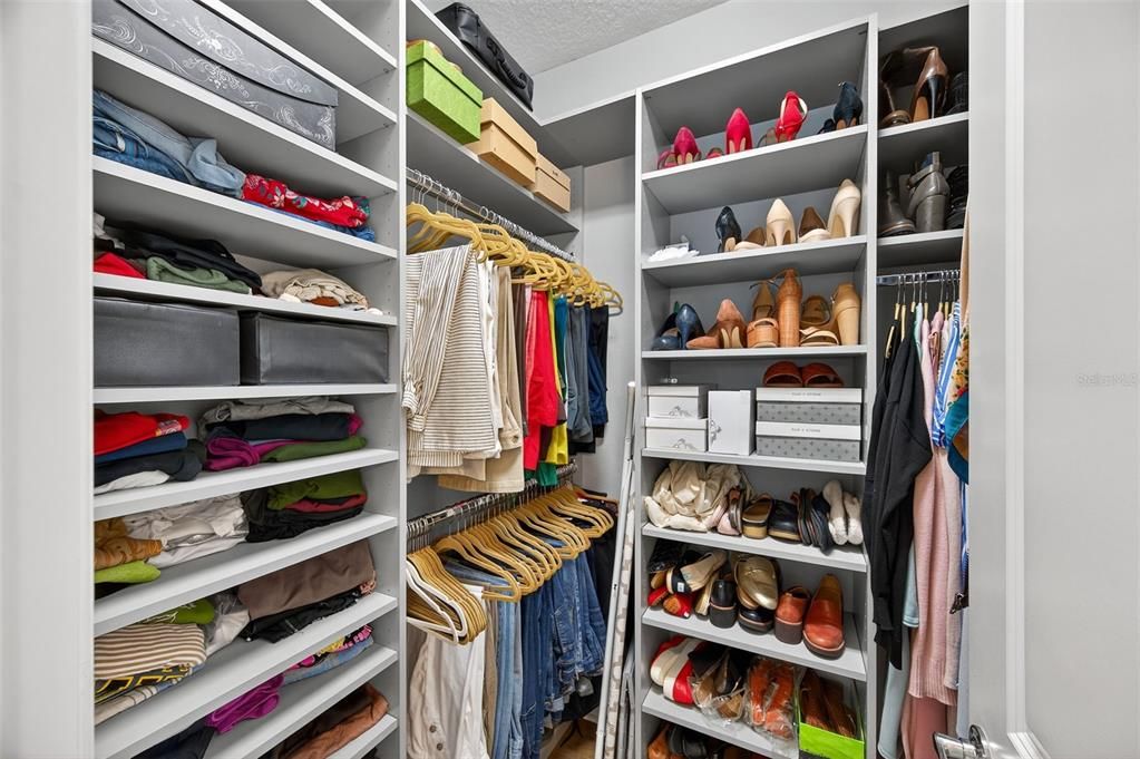 For Sale: $650,000 (5 beds, 4 baths, 3090 Square Feet)