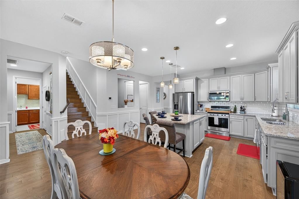 For Sale: $650,000 (5 beds, 4 baths, 3090 Square Feet)