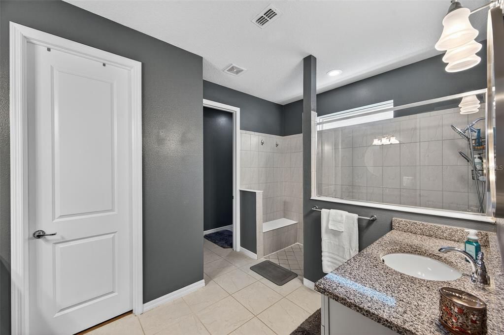 For Sale: $650,000 (5 beds, 4 baths, 3090 Square Feet)