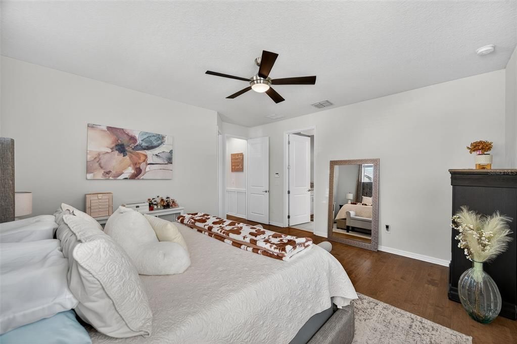 For Sale: $650,000 (5 beds, 4 baths, 3090 Square Feet)