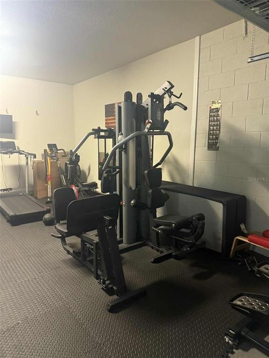 For Sale: $650,000 (5 beds, 4 baths, 3090 Square Feet)