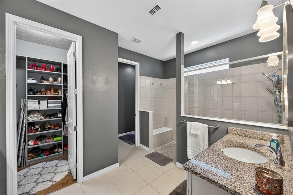 For Sale: $650,000 (5 beds, 4 baths, 3090 Square Feet)