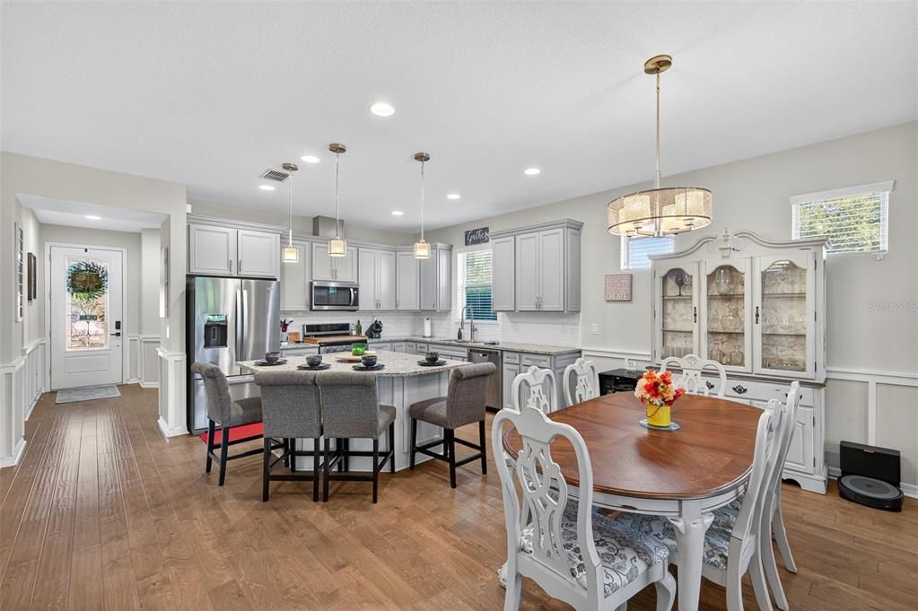 For Sale: $650,000 (5 beds, 4 baths, 3090 Square Feet)