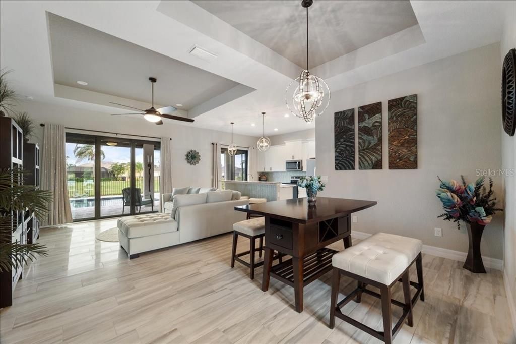 На продажу: $489,000 (3 спален, 2 ванн, 1700 Квадратных фут)