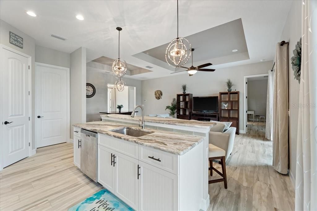 На продажу: $489,000 (3 спален, 2 ванн, 1700 Квадратных фут)