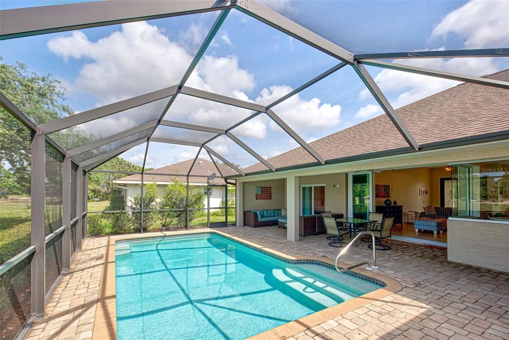 For Sale: $512,000 (3 beds, 2 baths, 1919 Square Feet)