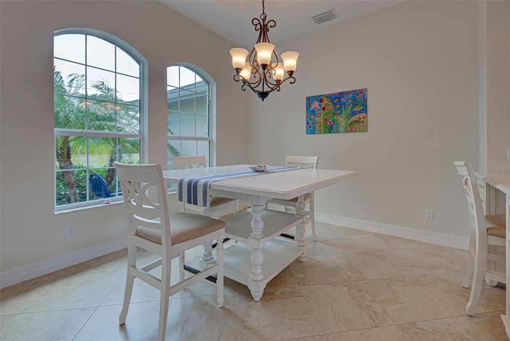 For Sale: $512,000 (3 beds, 2 baths, 1919 Square Feet)