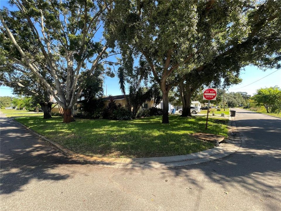 For Sale: $279,000 (4 beds, 2 baths, 1532 Square Feet)