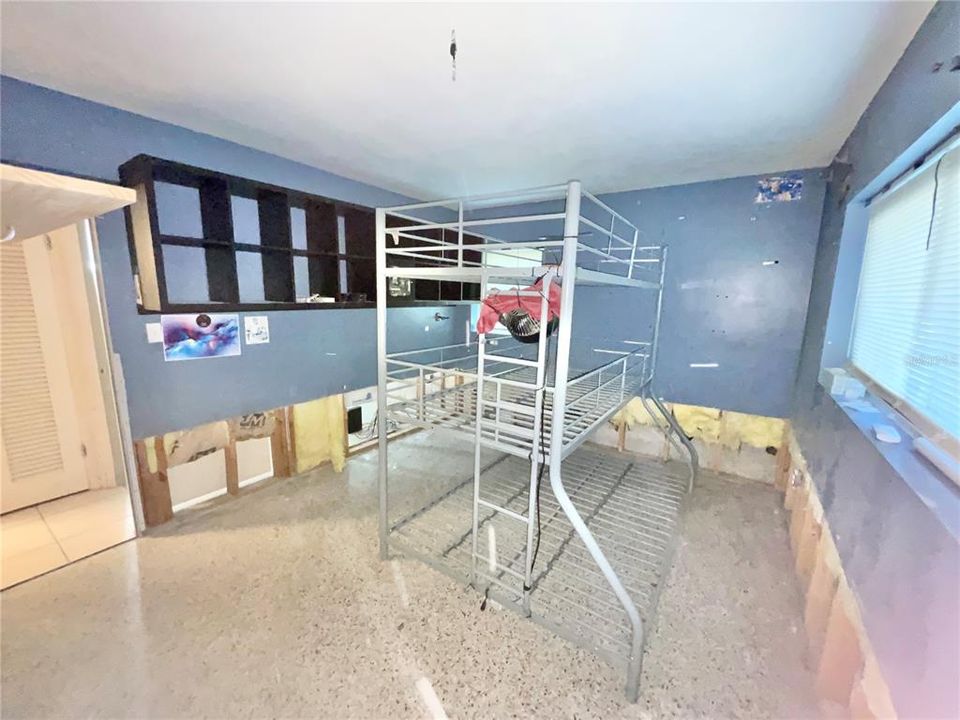 For Sale: $279,000 (4 beds, 2 baths, 1532 Square Feet)