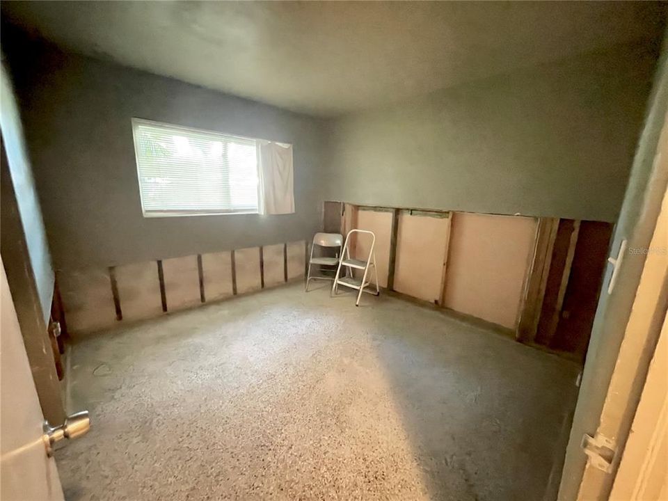 For Sale: $279,000 (4 beds, 2 baths, 1532 Square Feet)