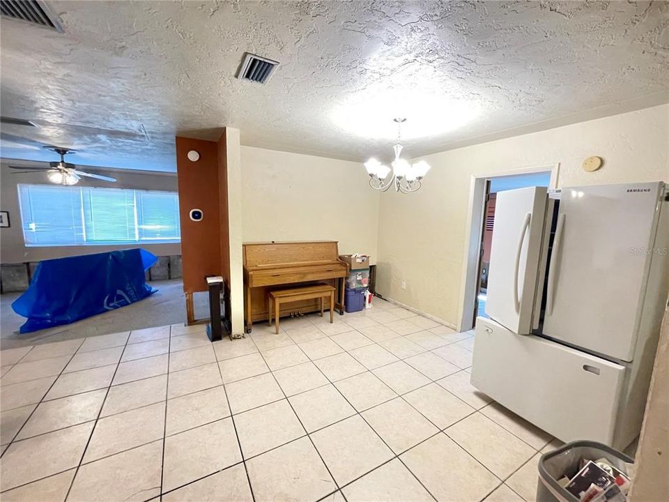 For Sale: $279,000 (4 beds, 2 baths, 1532 Square Feet)