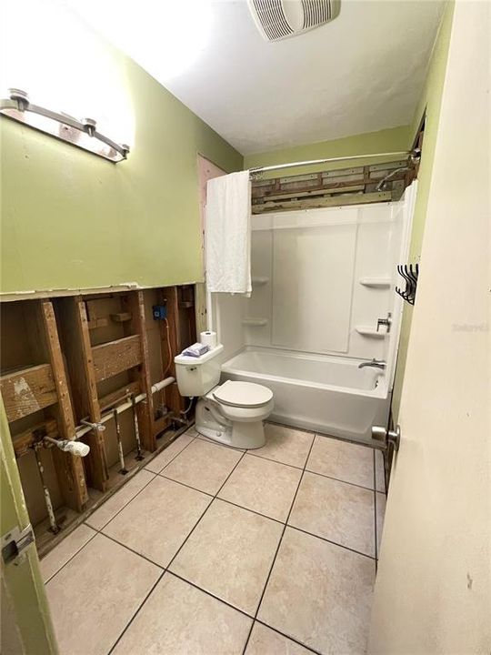 For Sale: $279,000 (4 beds, 2 baths, 1532 Square Feet)