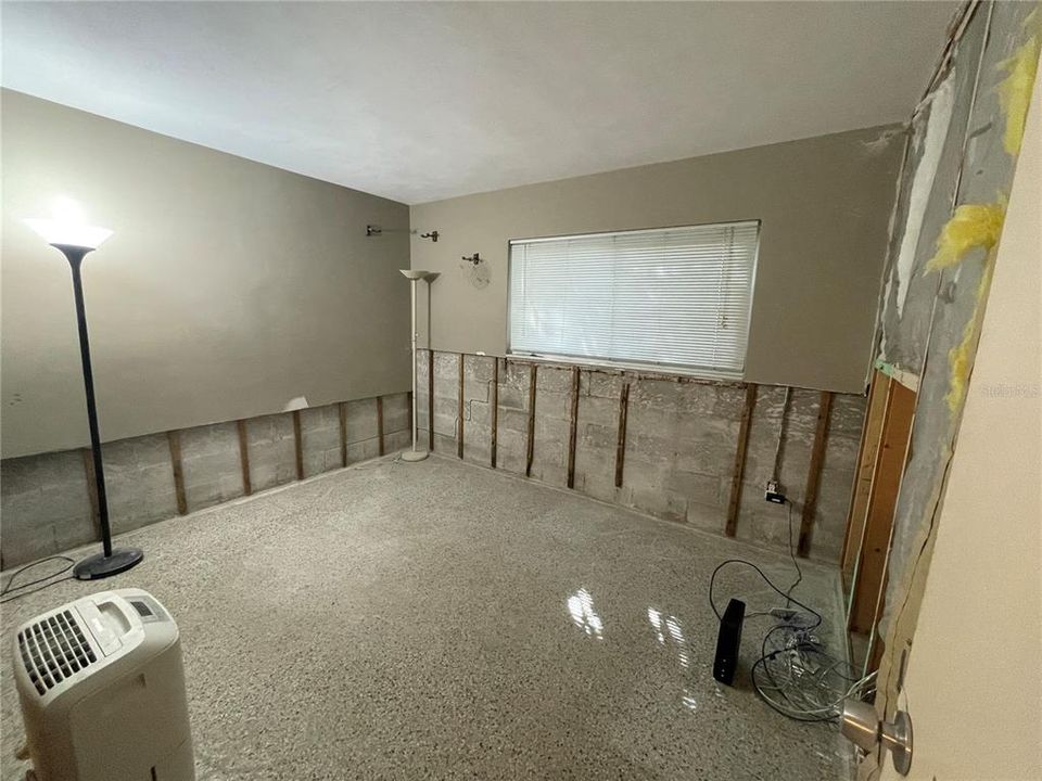 For Sale: $279,000 (4 beds, 2 baths, 1532 Square Feet)