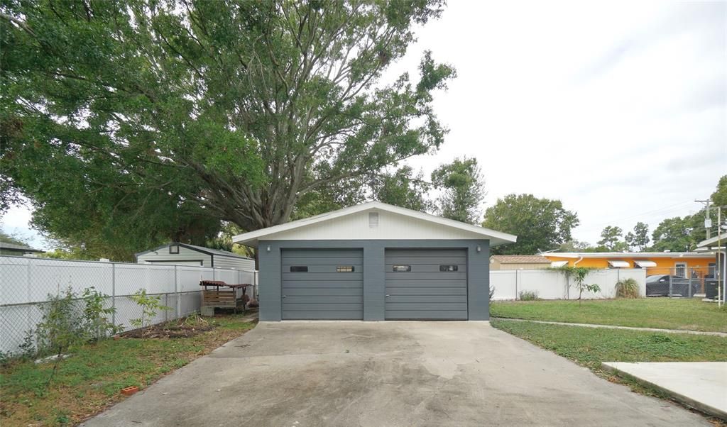 合同活跃: $2,600 (3 贝兹, 2 浴室, 1416 平方英尺)