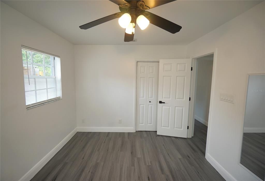 合同活跃: $2,600 (3 贝兹, 2 浴室, 1416 平方英尺)