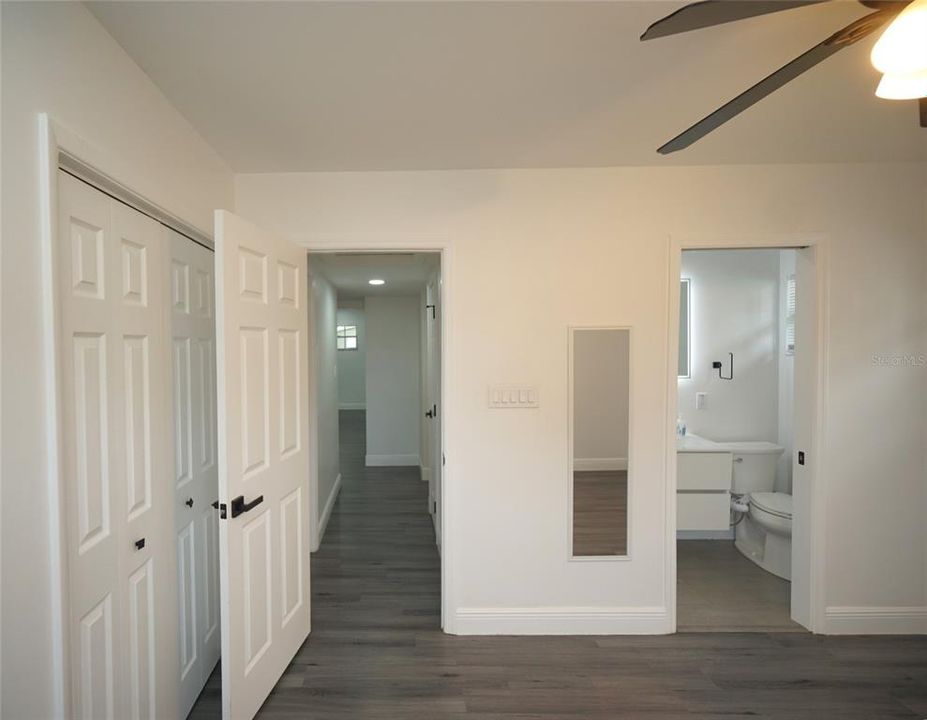 合同活跃: $2,600 (3 贝兹, 2 浴室, 1416 平方英尺)