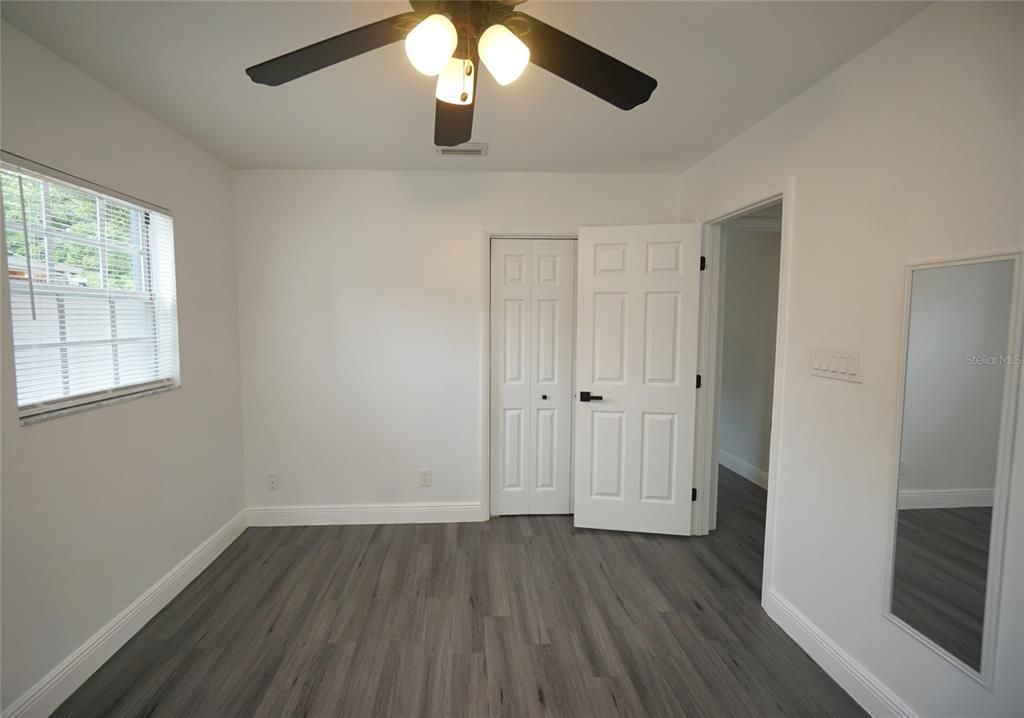 合同活跃: $2,600 (3 贝兹, 2 浴室, 1416 平方英尺)