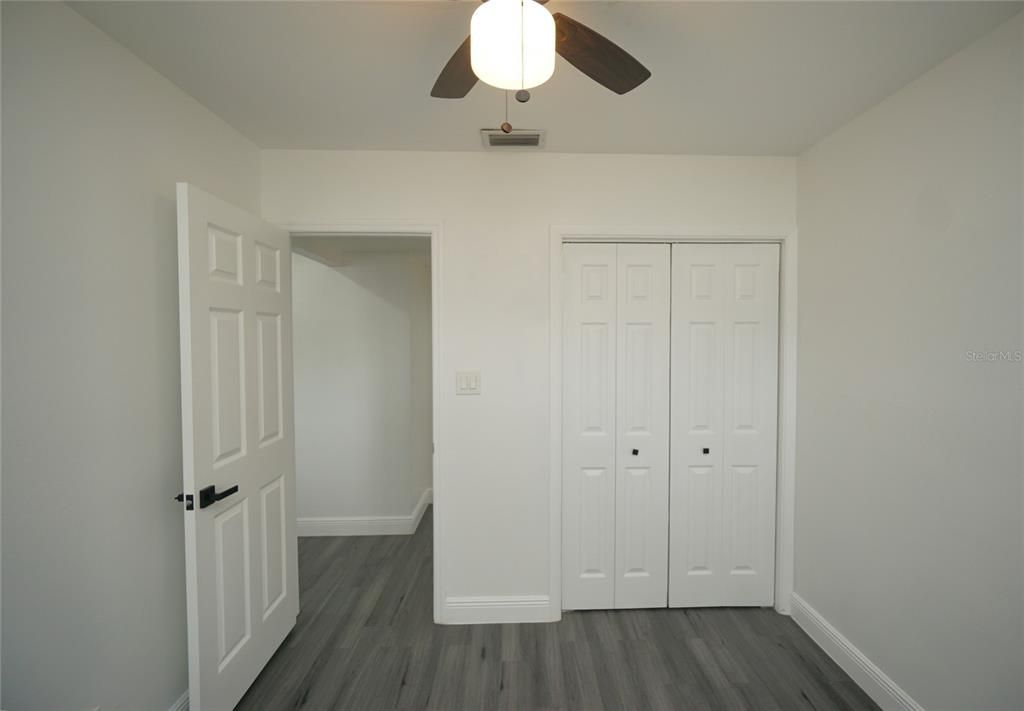 合同活跃: $2,600 (3 贝兹, 2 浴室, 1416 平方英尺)