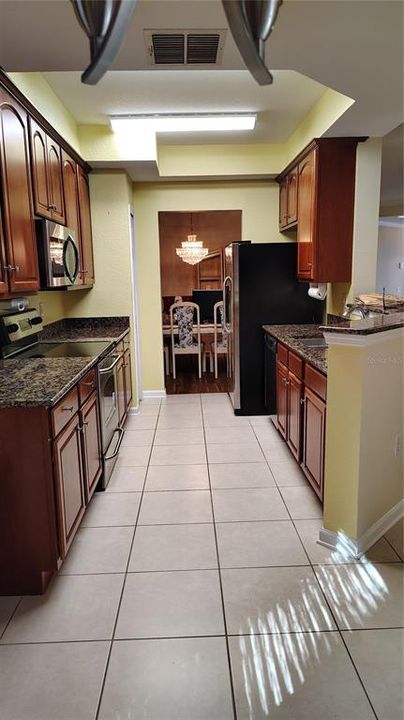 出租: $1,850 (2 贝兹, 2 浴室, 1479 平方英尺)