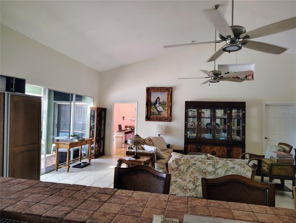 En Venta: $487,900 (4 camas, 2 baños, 2269 Pies cuadrados)