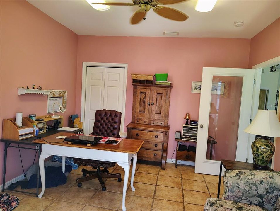 En Venta: $487,900 (4 camas, 2 baños, 2269 Pies cuadrados)