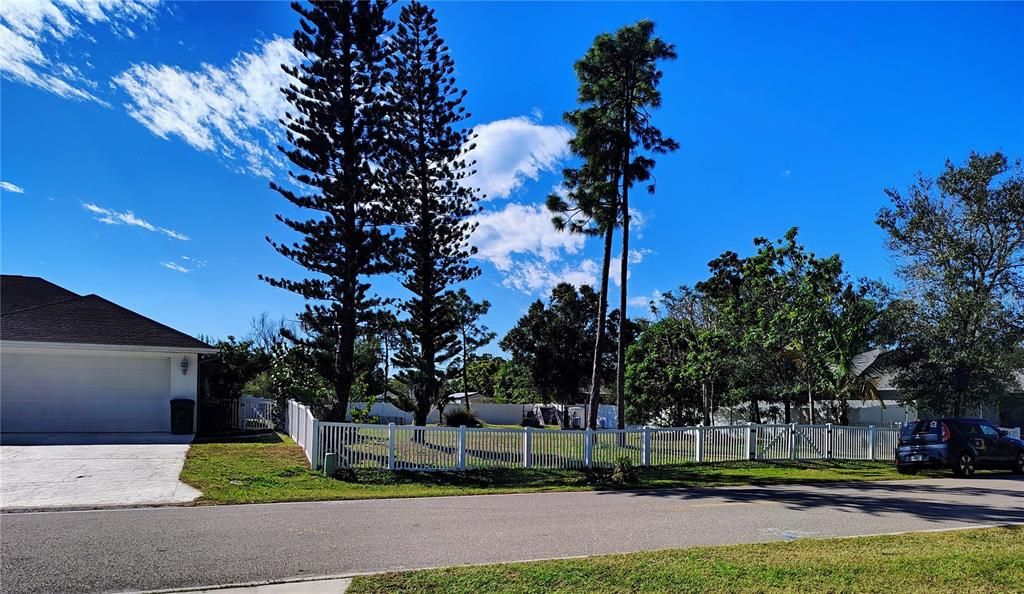 En Venta: $487,900 (4 camas, 2 baños, 2269 Pies cuadrados)