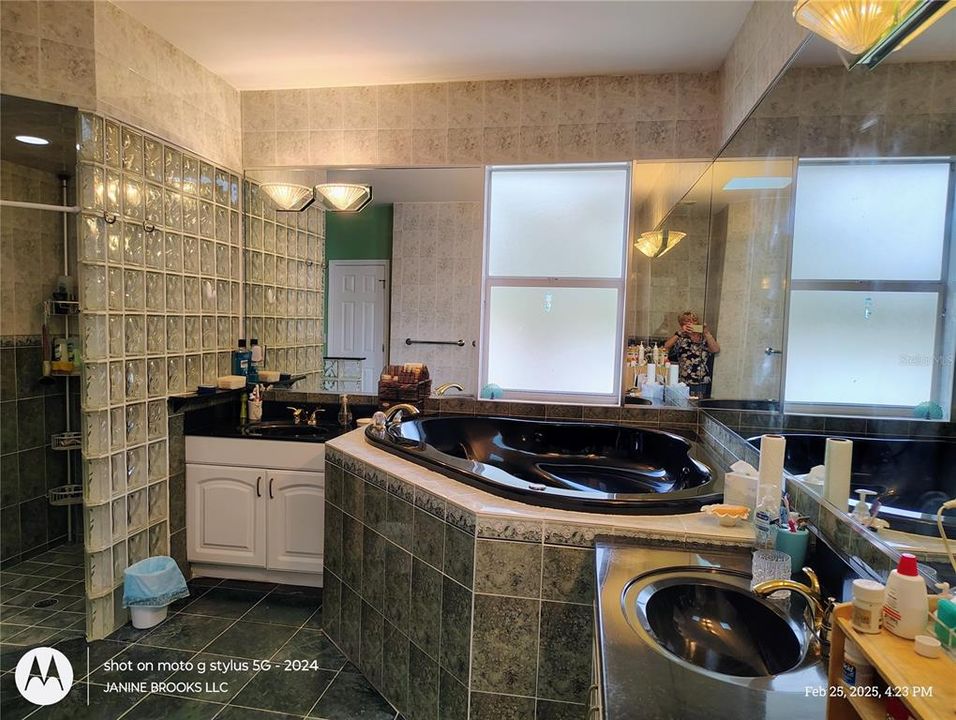 En Venta: $487,900 (4 camas, 2 baños, 2269 Pies cuadrados)