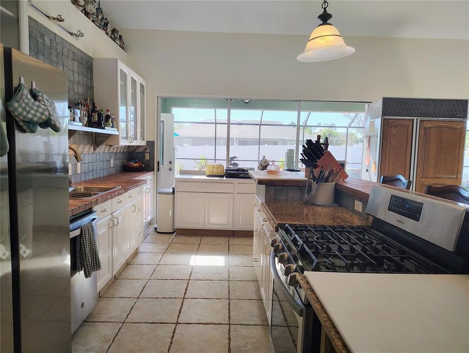 En Venta: $487,900 (4 camas, 2 baños, 2269 Pies cuadrados)