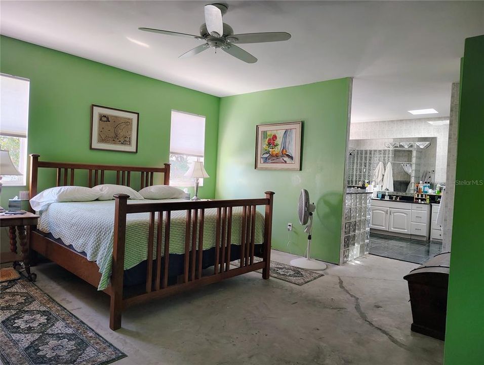 En Venta: $487,900 (4 camas, 2 baños, 2269 Pies cuadrados)