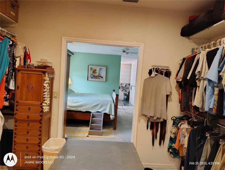 En Venta: $487,900 (4 camas, 2 baños, 2269 Pies cuadrados)