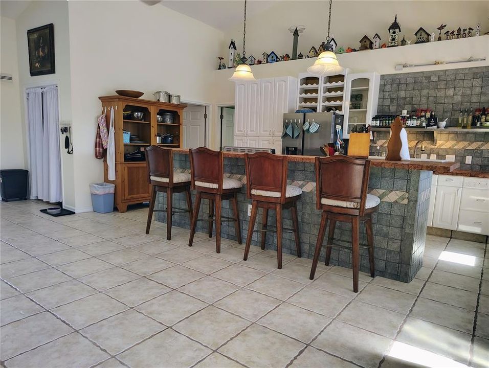 En Venta: $487,900 (4 camas, 2 baños, 2269 Pies cuadrados)