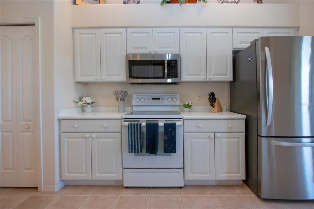 For Sale: $655,000 (3 beds, 2 baths, 2197 Square Feet)