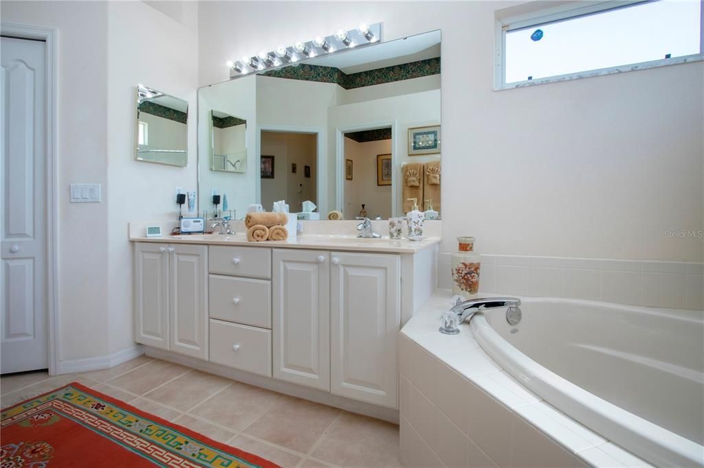 For Sale: $655,000 (3 beds, 2 baths, 2197 Square Feet)