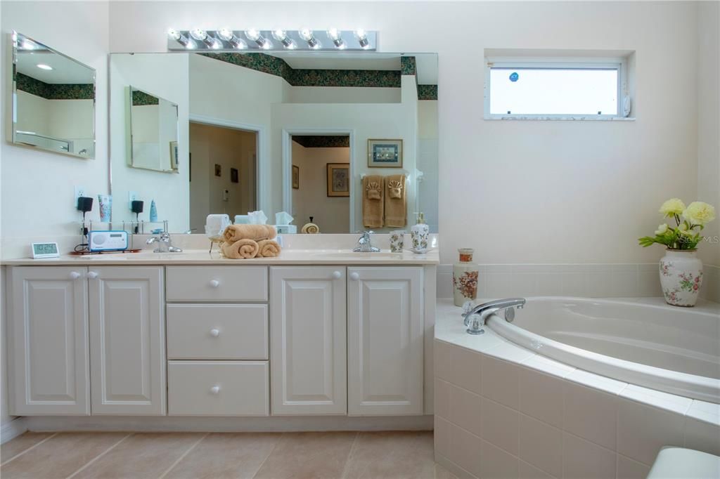 For Sale: $655,000 (3 beds, 2 baths, 2197 Square Feet)