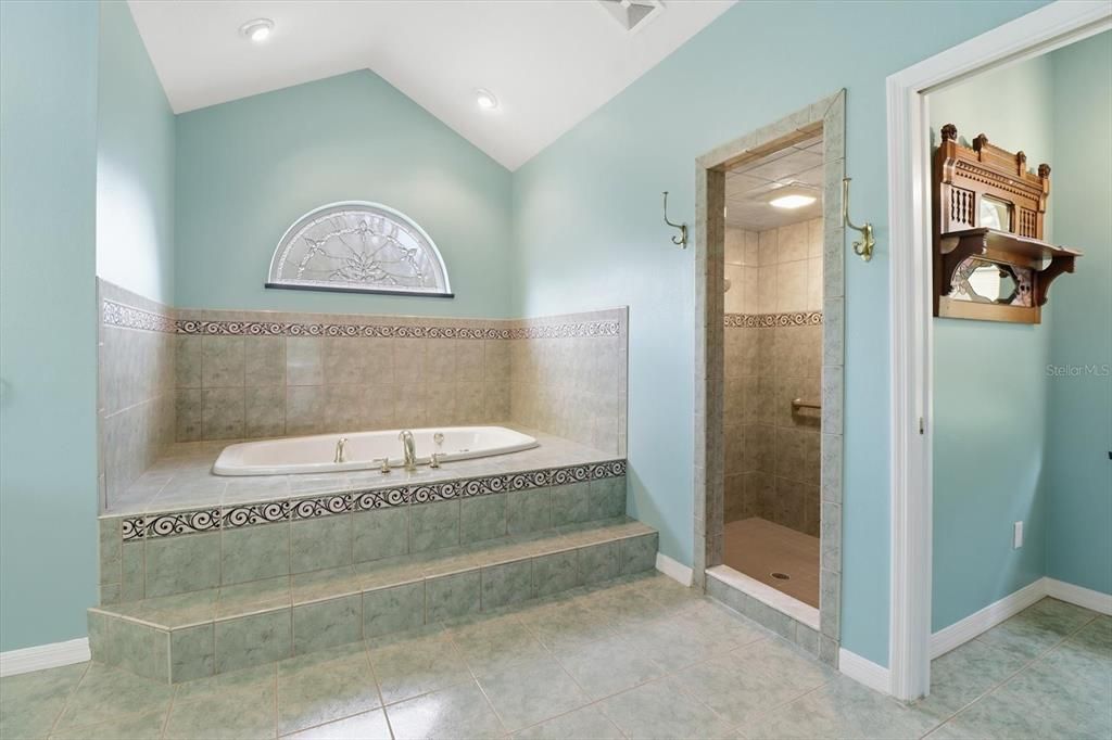 На продажу: $579,000 (4 спален, 3 ванн, 2527 Квадратных фут)