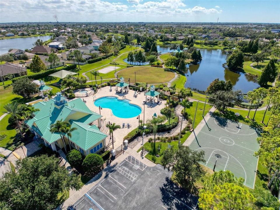 For Sale: $740,000 (4 beds, 3 baths, 2664 Square Feet)