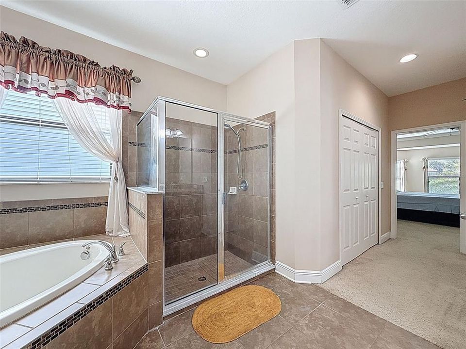 For Sale: $740,000 (4 beds, 3 baths, 2664 Square Feet)