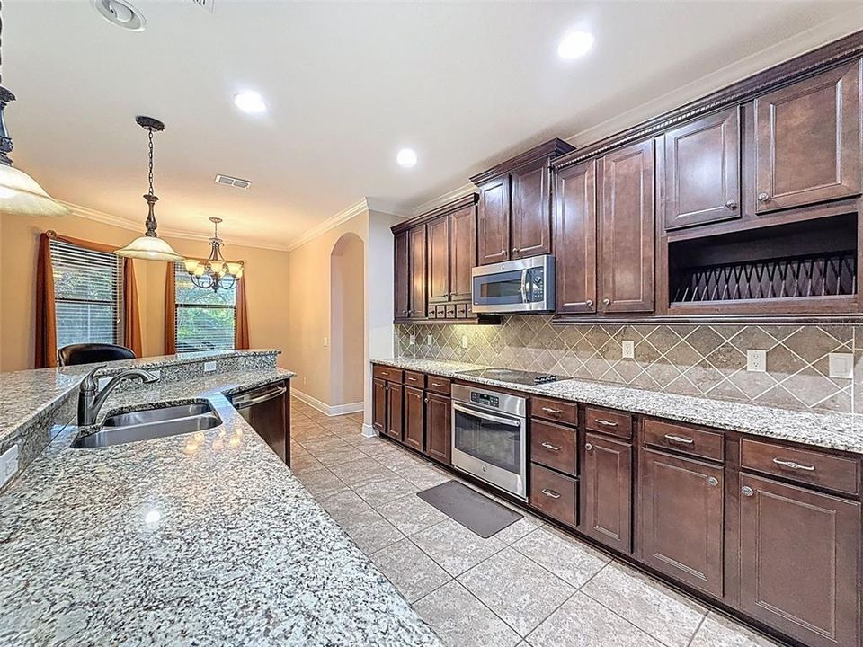 For Sale: $740,000 (4 beds, 3 baths, 2664 Square Feet)