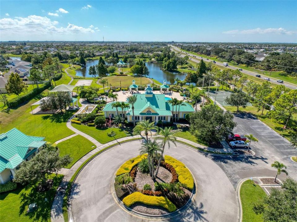 For Sale: $740,000 (4 beds, 3 baths, 2664 Square Feet)