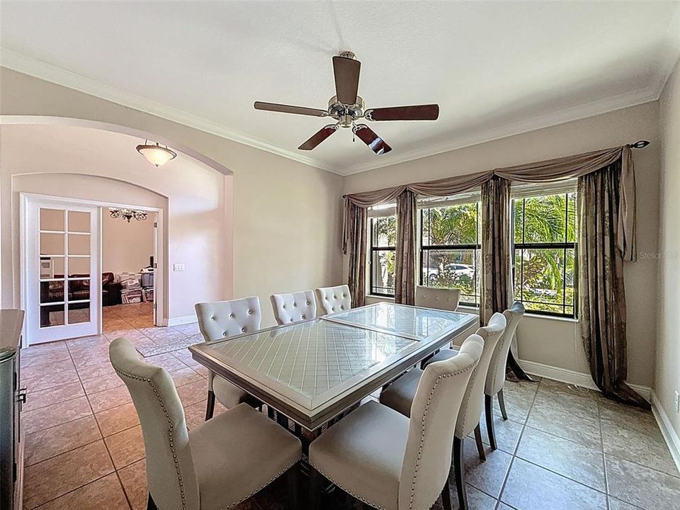 For Sale: $740,000 (4 beds, 3 baths, 2664 Square Feet)