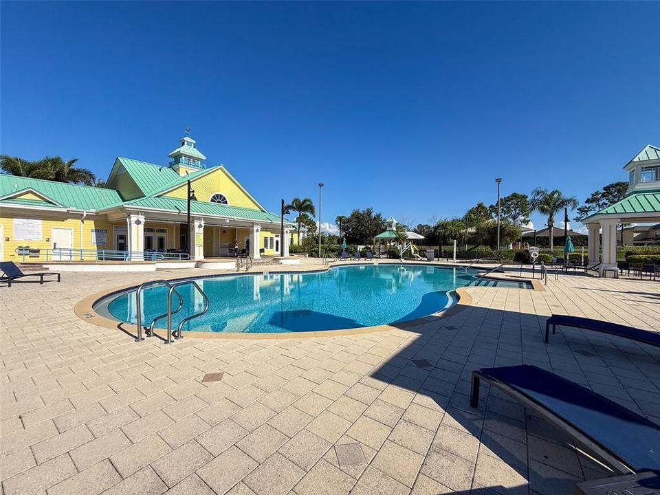 For Sale: $740,000 (4 beds, 3 baths, 2664 Square Feet)