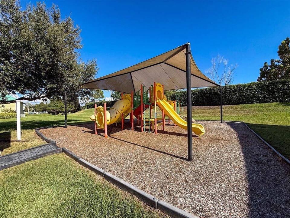 For Sale: $740,000 (4 beds, 3 baths, 2664 Square Feet)