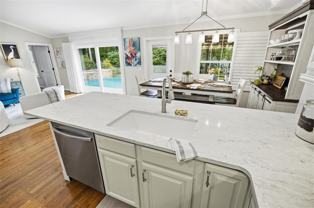 En Venta: $1,595,000 (4 camas, 2 baños, 2312 Pies cuadrados)