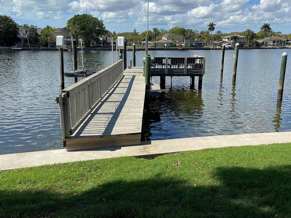 Recently Sold: $2,130,000 (4 beds, 2 baths, 2636 Square Feet)