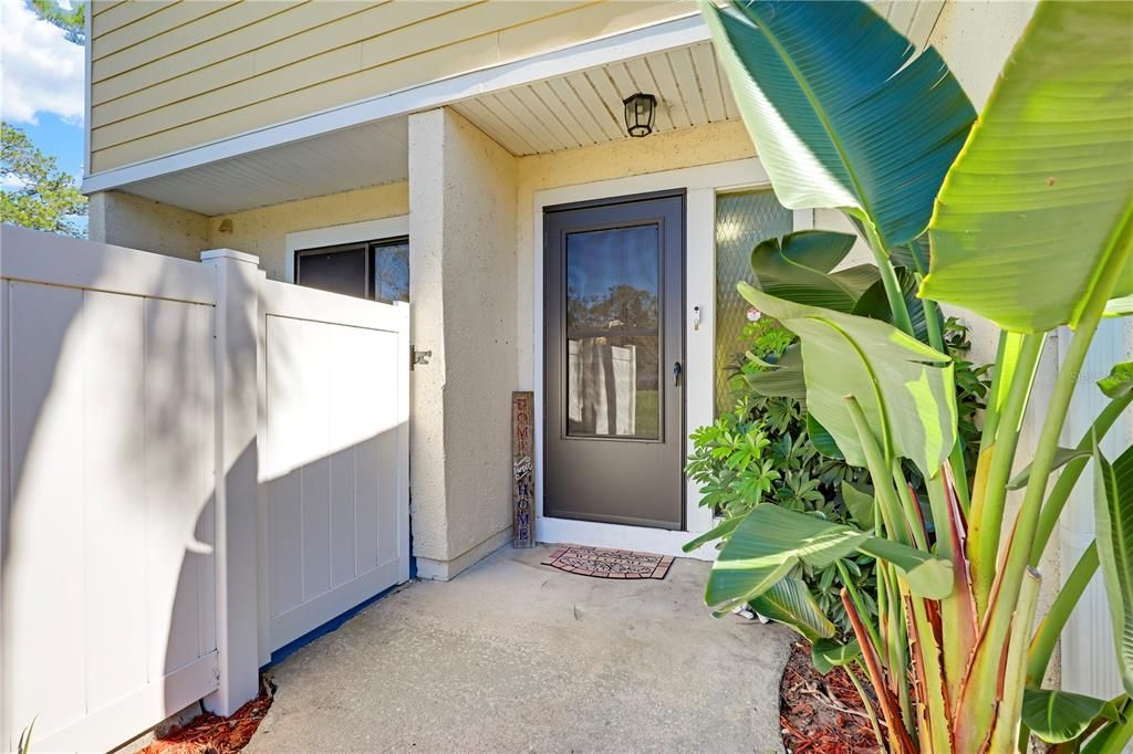 For Sale: $199,900 (3 beds, 3 baths, 1737 Square Feet)