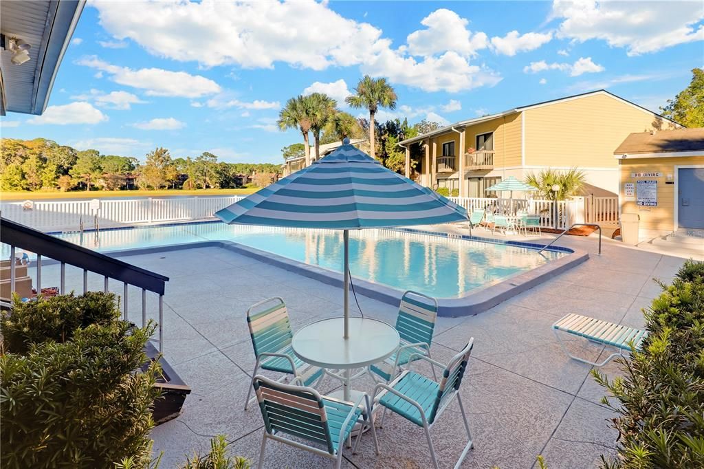 For Sale: $199,900 (3 beds, 3 baths, 1737 Square Feet)