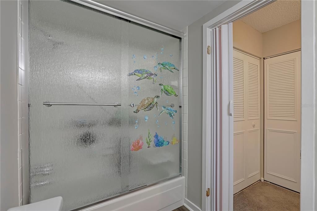 For Sale: $199,900 (3 beds, 3 baths, 1737 Square Feet)