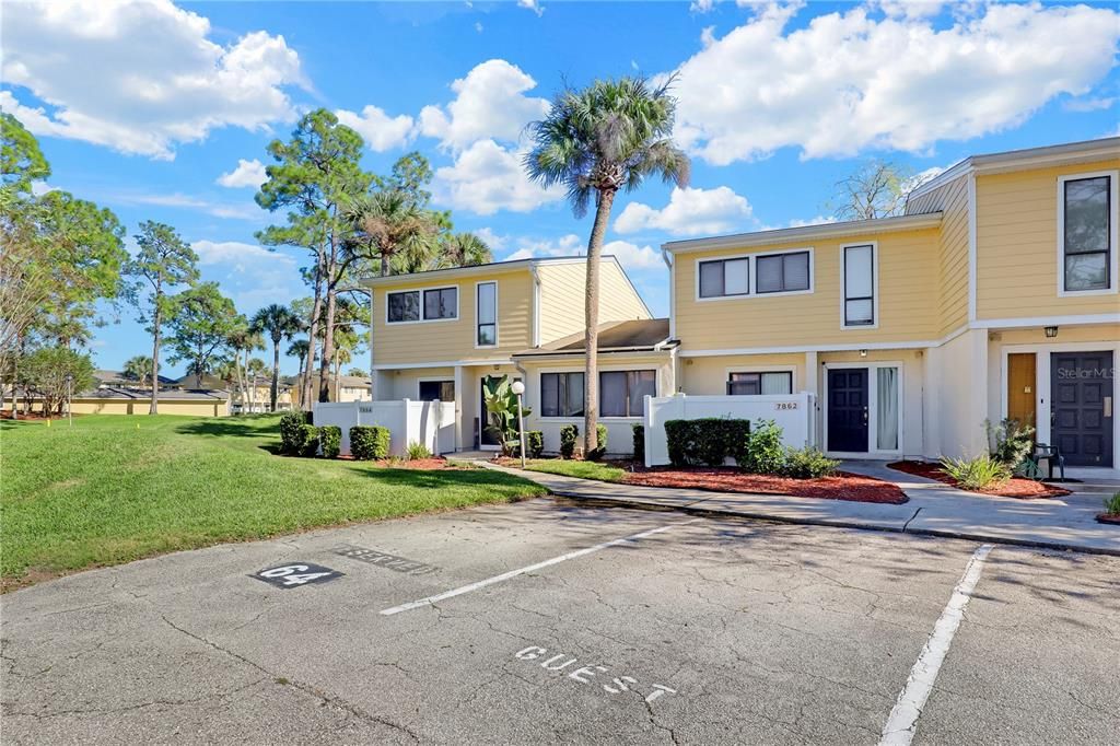 For Sale: $199,900 (3 beds, 3 baths, 1737 Square Feet)