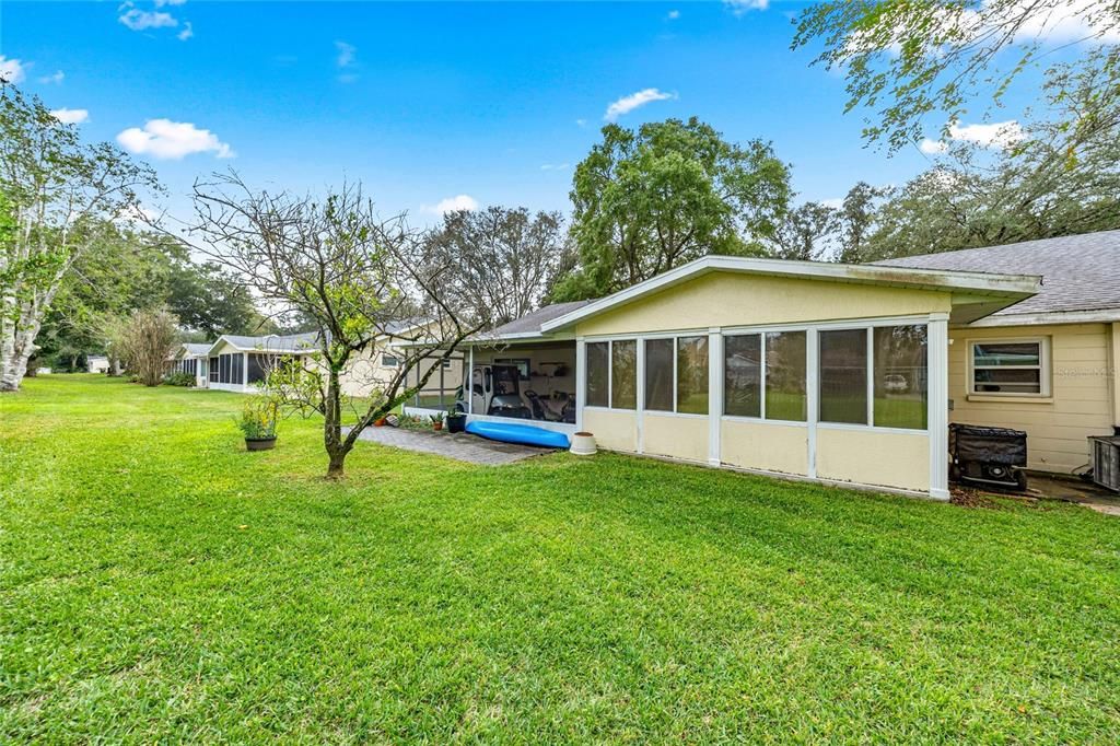 For Sale: $189,900 (2 beds, 2 baths, 1369 Square Feet)