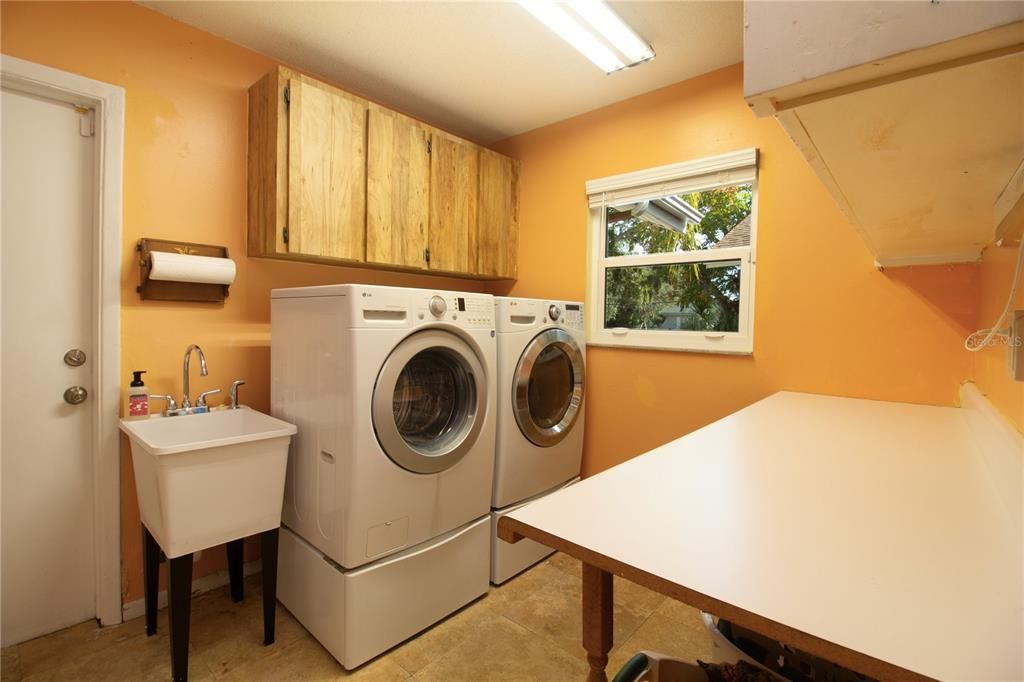 待售: $855,000 (4 贝兹, 3 浴室, 3187 平方英尺)